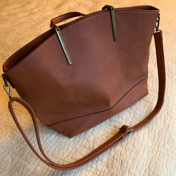 G.H. Bass & Co. Handbags - GH Bass & Co. Leather Purse